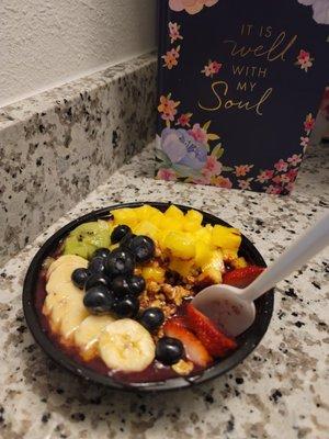 Hawaiian 5.0 Acai bowl