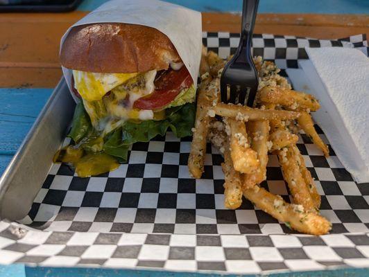 Pocket Burger,  Garlic Fries