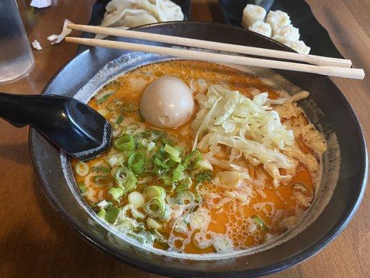 Jigoku ramen with only cabbage egg and green onion