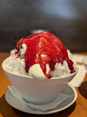 Raspberry kakigori