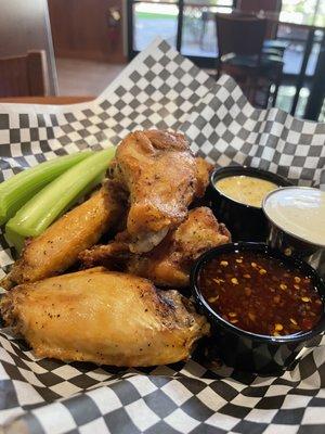 Crispy wings both flats & drum. Dipping sauce on the side.  Garlic parm and Korean. Ranch.