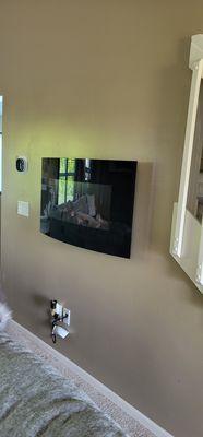 Electric Fireplace Mounting with Wire Concealment