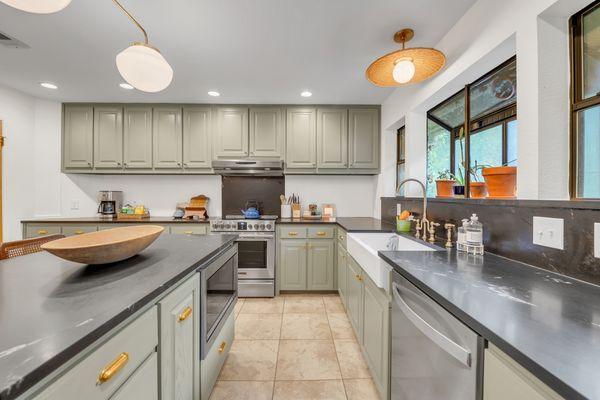 This remodeled kitchen in Windsor Hill showcases the perfect balance of modern sophistication and classic design.