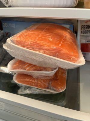 Example of fish and packaging.