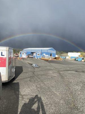 Great place to dump and recycle in McKinleyville.  Friendly helpful staff.