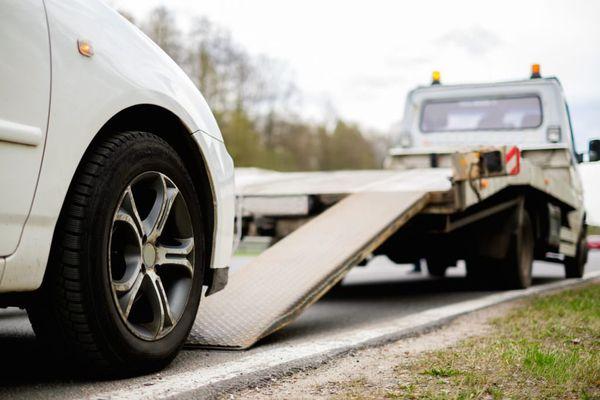 Roadside Assistance Service and Cost Omaha, NE| 724 Towing Service Omaha | http://www.towingserviceomaha.com/