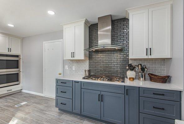 Kitchen & Bathroom remodel in Chantilly, VA with modern cabinetry & appliances