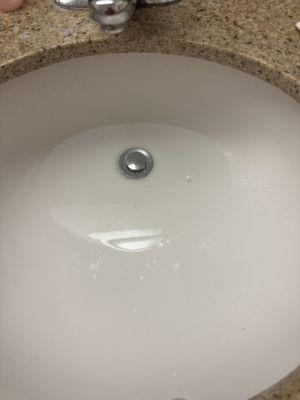 Clog sink