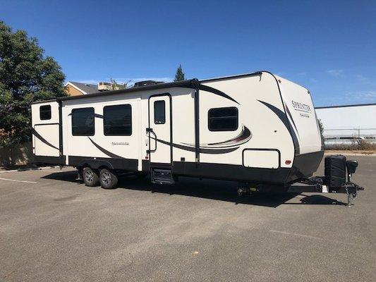 34' Sprinter, Two slideouts Two individual bed room one with bunks other bedroom queen bed! 1 1/2 bath. http://aclassrv.com/listing/31-sprin