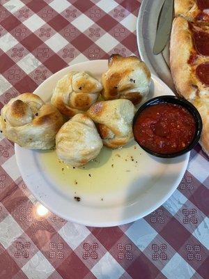 Garlic knots