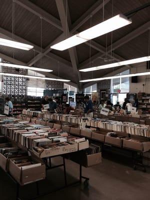 2014 book sale- tues afternoon no crowds!