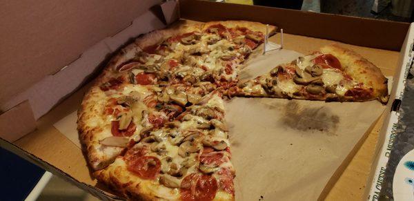 Pepperoni Mushroom Onion and extra sauce - To Die For!