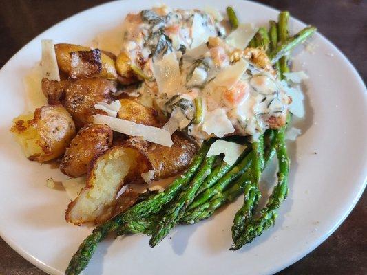 Tuscan Chicken with garlic smashed potatoes & asparagus