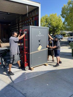 900lbs gun safe