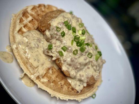 GLUTEN FREE Waffle, fried Chicken and Gravy