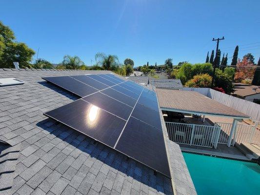 Rooftop solar installation in Thousand Oaks