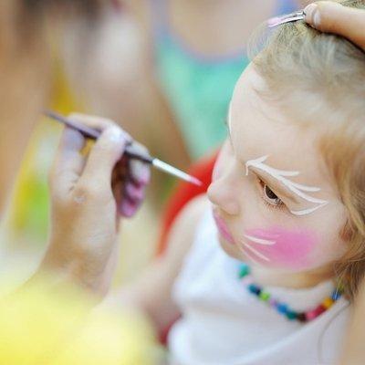 Face Painter for Hire in Chicago by Yombu Events