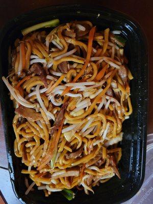 Pork lo mein