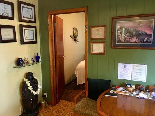 Entrance to treatment room from waiting room