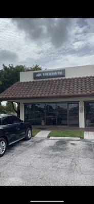 Adl locksmith store