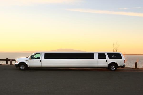 Aurora Limousine