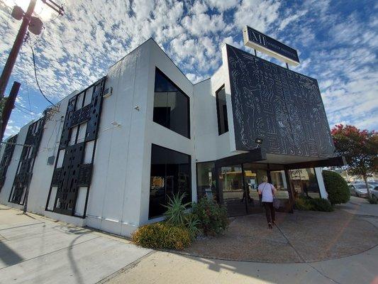 Main entrance to the Barkey Building at Laurel Canyon and Weddington in Valley Village.