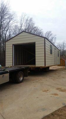 WE SELL PORTABLE STORAGE BUILDINGS. THE BEST BUILT IN THE INDUSTRY.