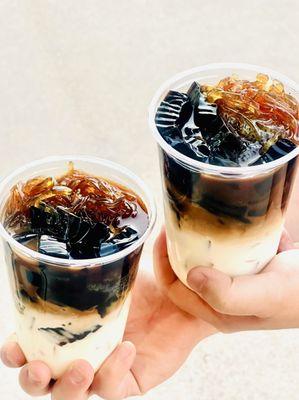 Grass jelly milk coffee