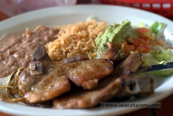 Chuletas de puerco, a.k.a. pork chops