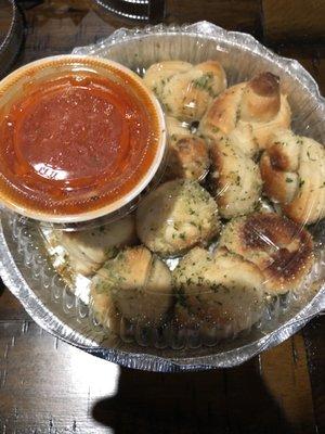 Garlic knots