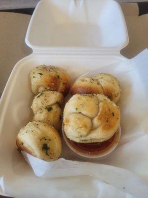 Garlic knots