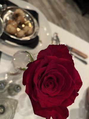 Lovely rose on every table!!!