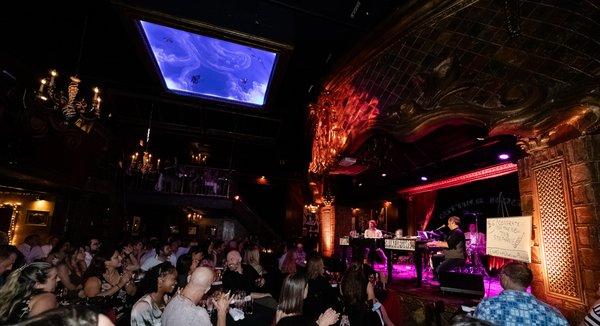 Another SOLD OUT Saturday night with DUELING PIANOS NYC!