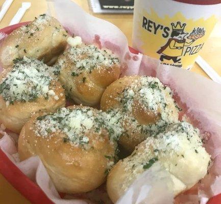 Garlic rolls