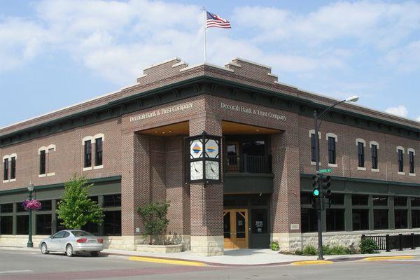 Decorah Bank & Trust Co. downtown location