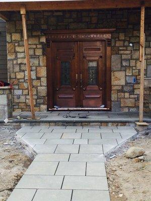 Blue stone wall way and full stone veneer