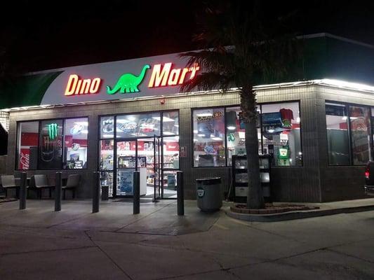 Dale's Sinclair Dino Mart