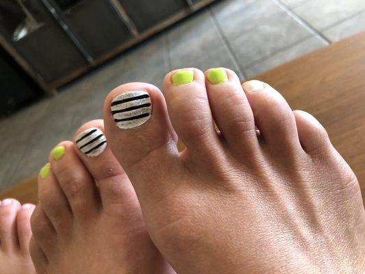 Stripes and summer colors for my toes