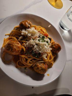 Spaghetti & veal meatballs