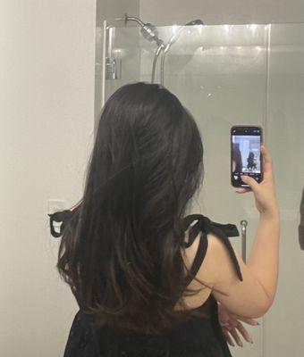 I wanted a simple voluminous blowout with curled ends and got exactly what I wanted