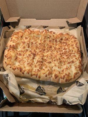 The cheesy bread is GREAT! Loved it!