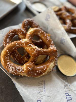 Pretzels & queso