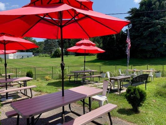 Outdoor Dining at the Ripe Tomato!