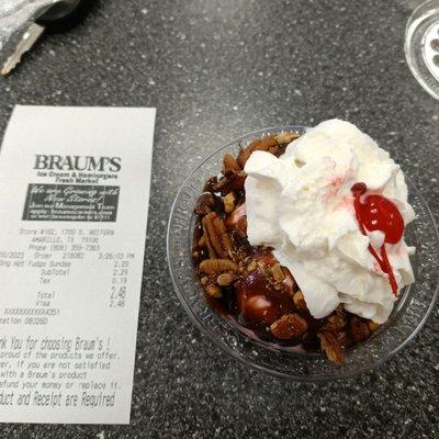 I haven't had one of these for a while and it was a hot day so I really enjoyed this one. Cherry Amaretto with fudge on top, $2.50.