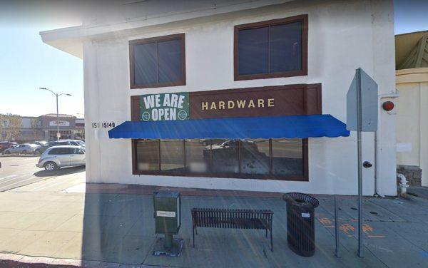 Street view of Anawalt's Palisades Hardware