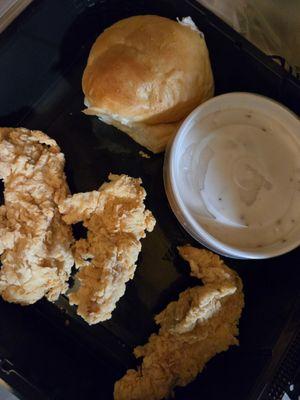 3 chicken straps with roll and white gravy