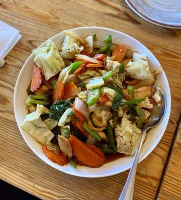 Veggie stir fry with chicken.