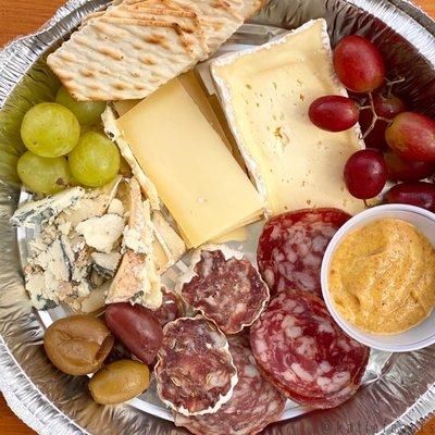 Cheese & charcuterie board