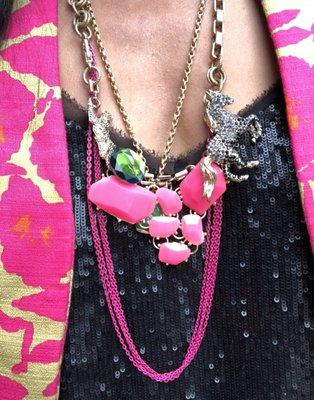 Super cute find here - love this necklace!