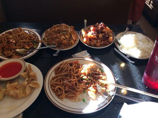 Cream cheese wontons, spicey garlic chicken lo mein, spicey chicken fried rice, walnut chicken with white rice.